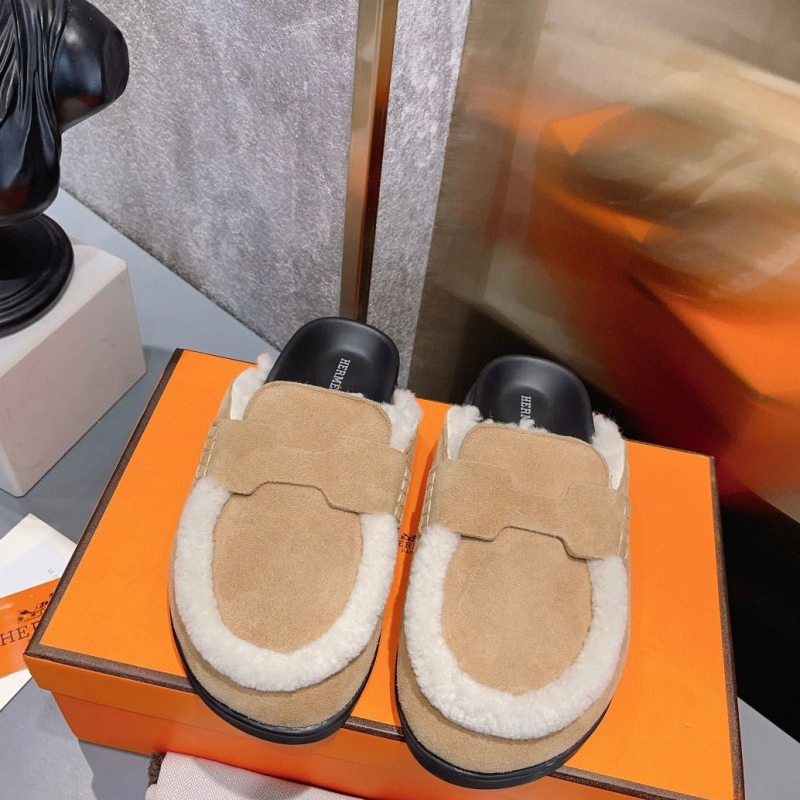 H**mes slippers